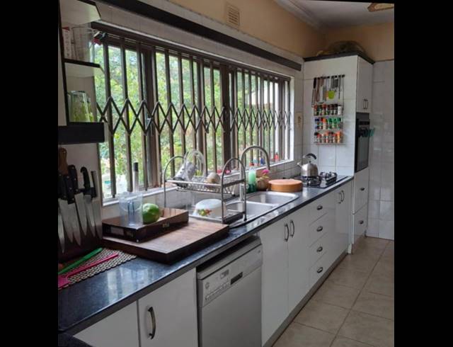 4 BEDROOM FREESTANDING FOR SALE IN WIDENHAM